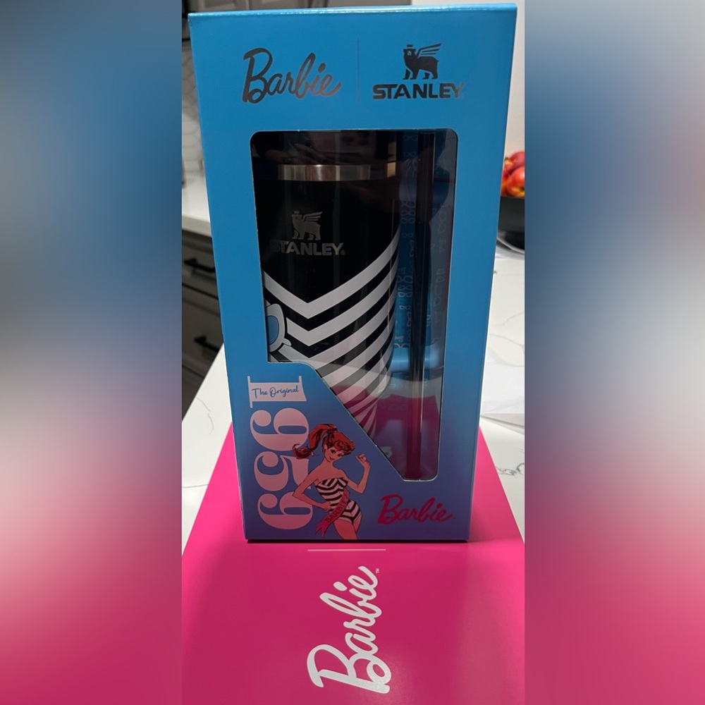 Stanley x Barbie Original 1959 40oz Quencher